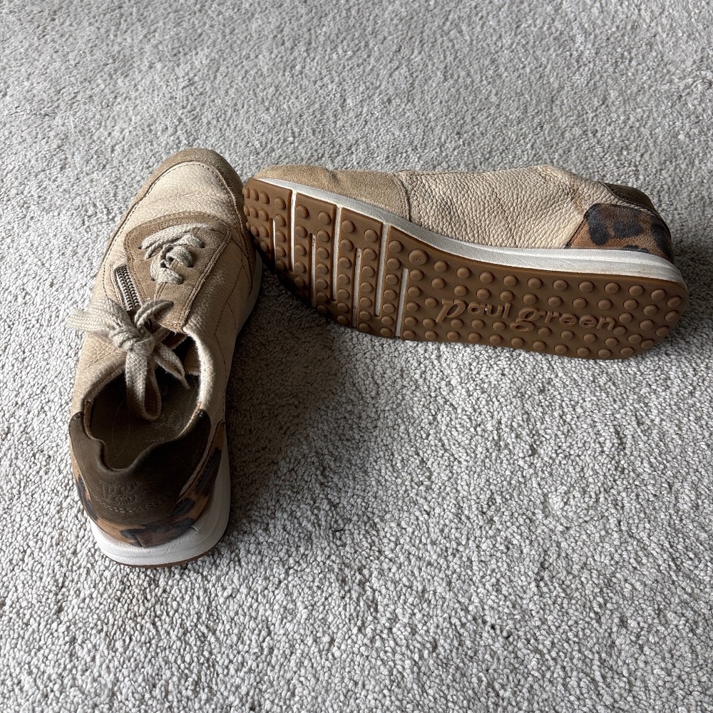 Paul Green sneaker size 5